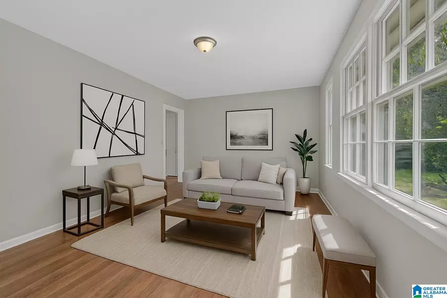 960 EDWARDS LAKE ROAD, Birmingham, AL 35235