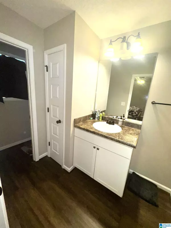 Anniston, AL 36207,257 HAWK PASS