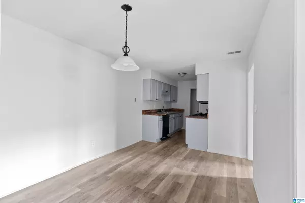 910 CHAPEL CREEK DRIVE #1, Hoover, AL 35226