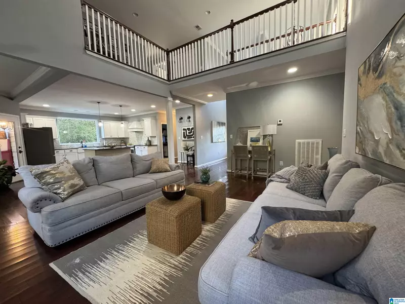 10180 E HIGHWAY 55, Sterrett, AL 35147