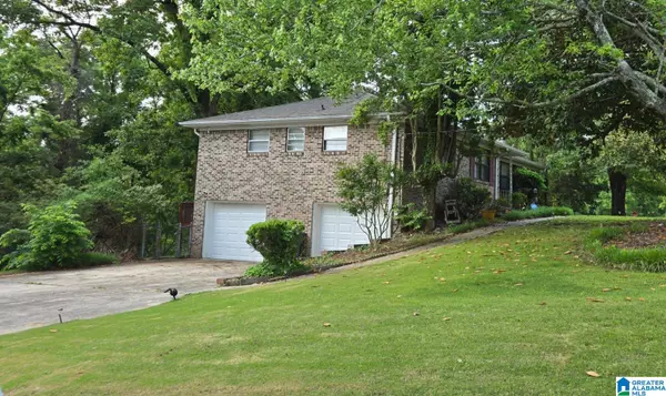 Center Point, AL 35215,2633 6TH STREET NW