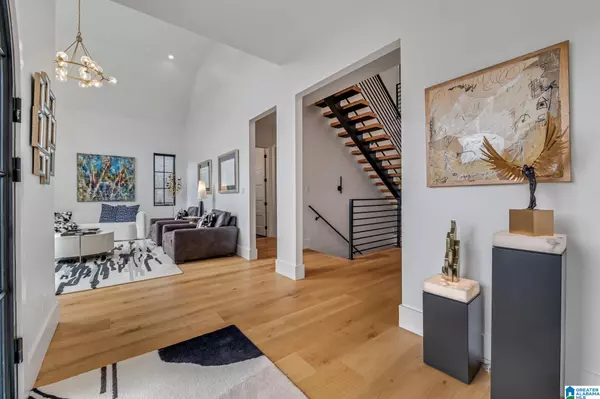 Mountain Brook, AL 35243,2210 STERLINGWOOD DRIVE