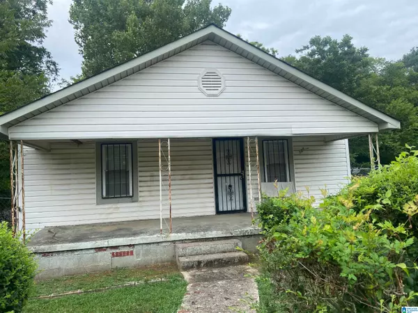 100 PINE STREET SW, Bessemer, AL 35022