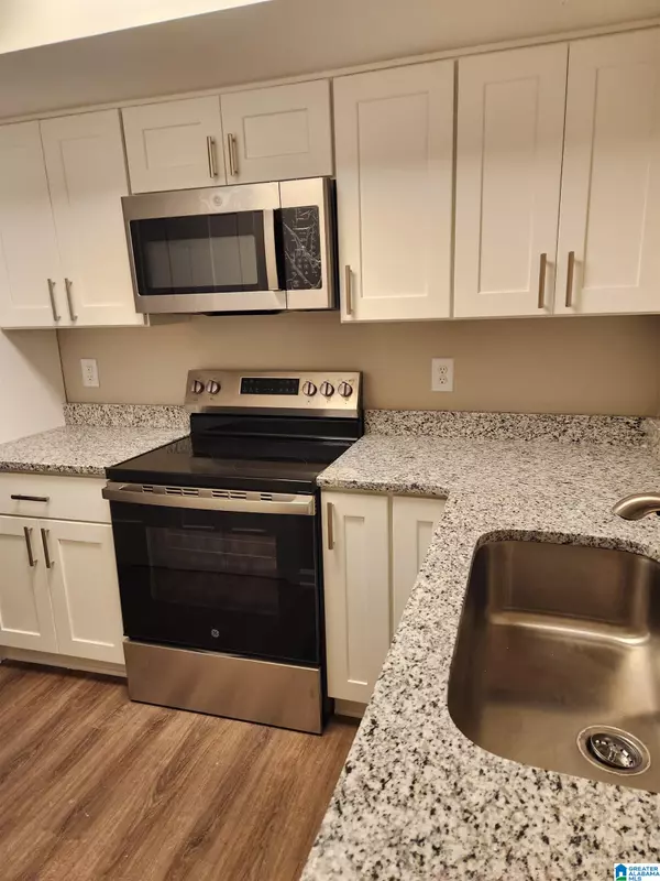 Helena, AL 35080,140 ROCKY RIDGE DRIVE