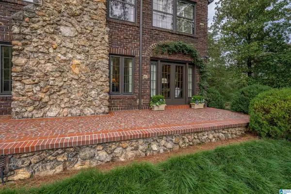 Mountain Brook, AL 35213,3212 SALISBURY ROAD