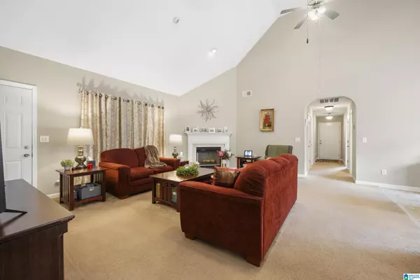 Calera, AL 35040,423 CAMDEN COVE CIRCLE