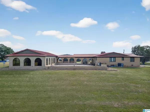 221 JOHN RAY LANE, Eastaboga, AL 36260