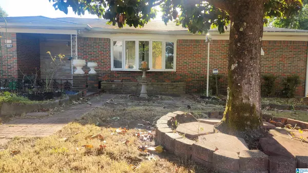 2105 5TH WAY NW, Center Point, AL 35215