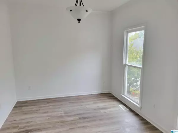 Vestavia Hills, AL 35216,2826 SEVEN OAKS CIRCLE