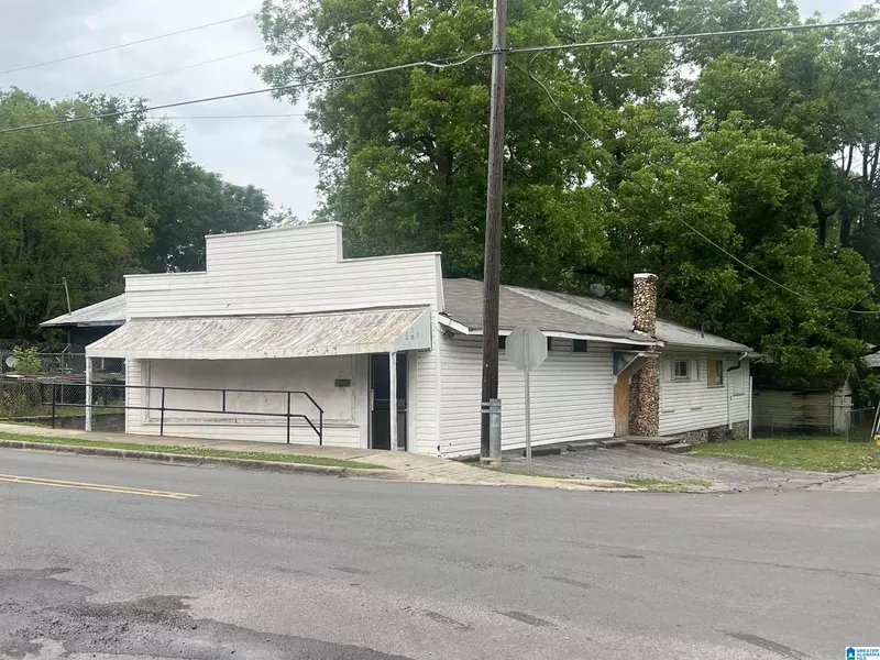 1013 8TH STREET, Midfield, AL 35228