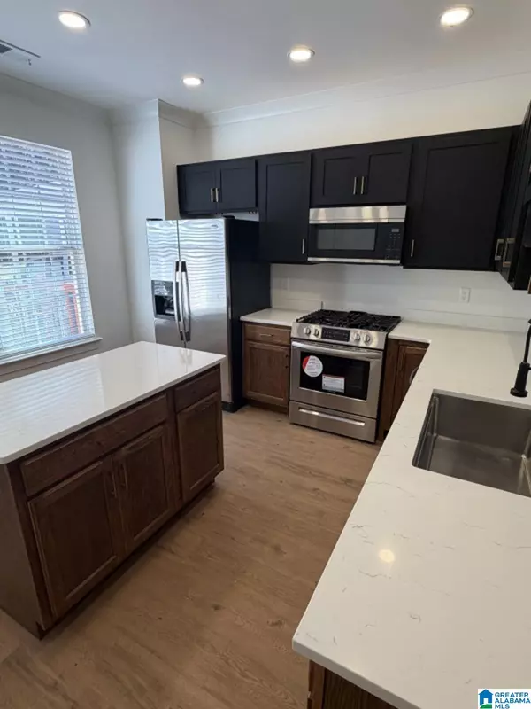 Hoover, AL 35226,196 SHEFFIELD COURT