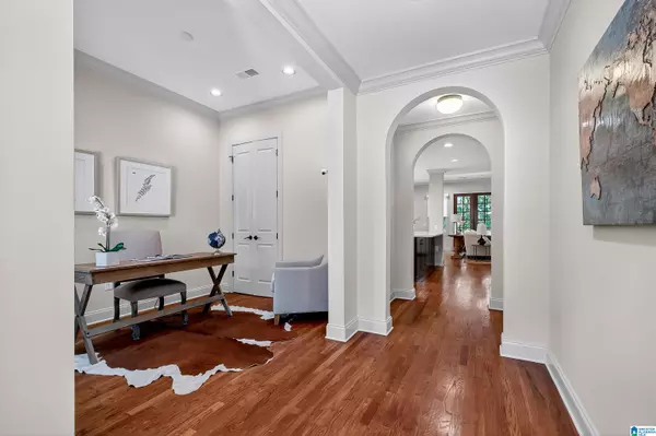 Homewood, AL 35209,2105 LANCASTER ROAD