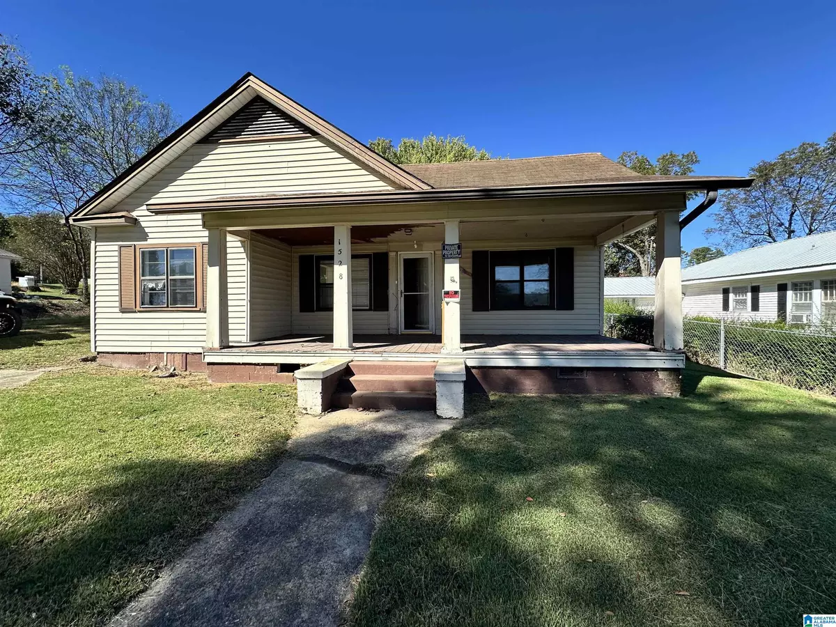 Guntersville, AL 35976,1528 RAYBURN AVENUE