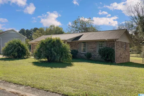 933 GLENN CHAPEL ROAD, Gardendale, AL 35071