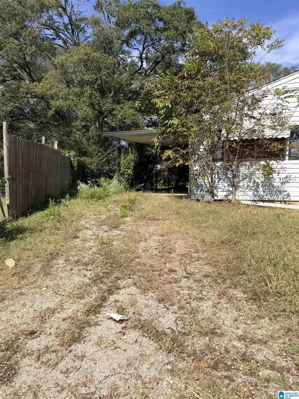 Birmingham, AL 35228,516 HENSON ROAD