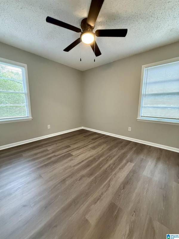 Birmingham, AL 35215,205 LAKE DRIVE CIRCLE NE