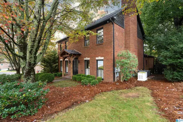 Vestavia Hills, AL 35216,2581 CROSSGATE PLACE