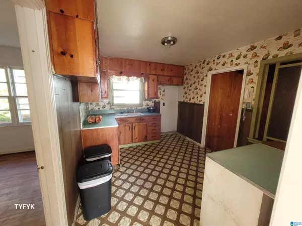 Birmingham, AL 35215,536 CAMELLIA ROAD