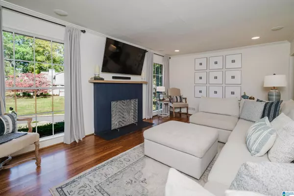 Homewood, AL 35209,703 FAIRFAX DRIVE