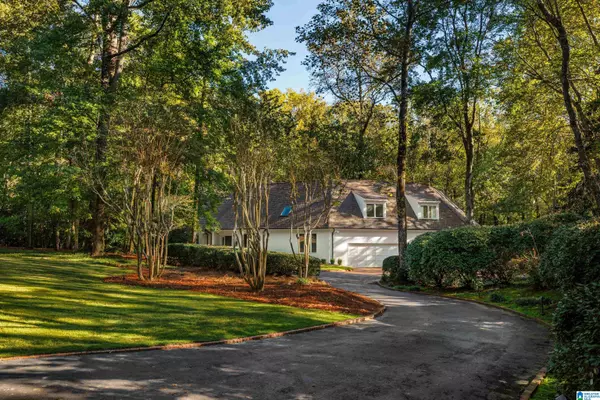 Mountain Brook, AL 35243,4217 ABINGDON TRAIL