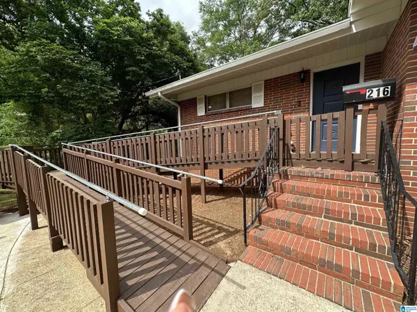 Hueytown, AL 35023,216 MIMOSA CIRCLE