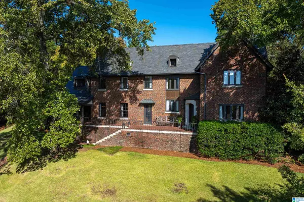 2820 BERWICK ROAD, Birmingham, AL 35213