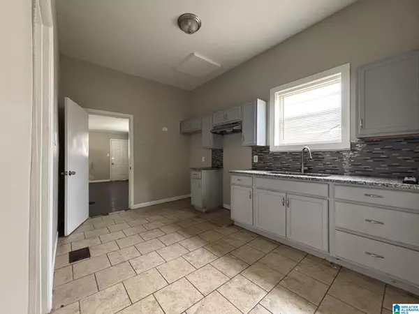 Birmingham, AL 35020,2224 EXETER AVENUE