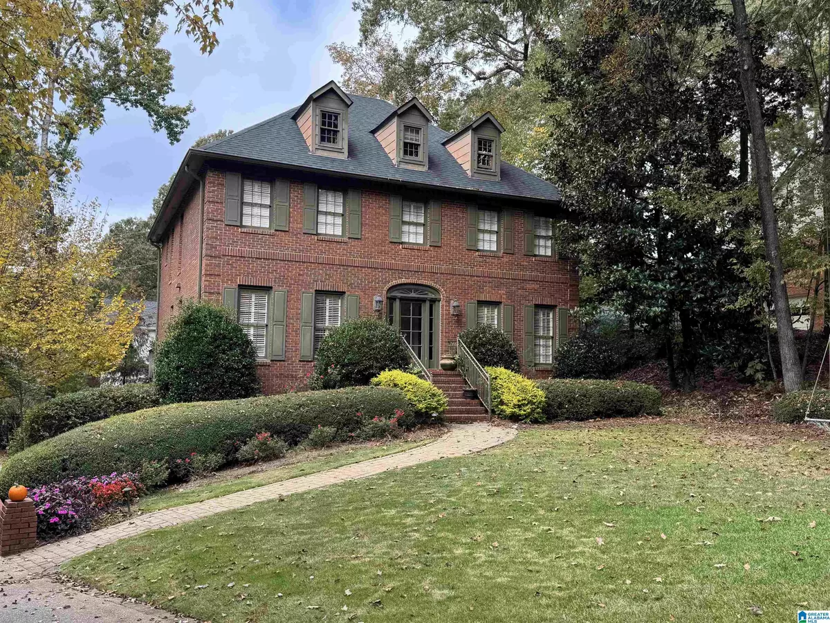 Vestavia Hills, AL 35243,2547 ASPEN COVE DRIVE