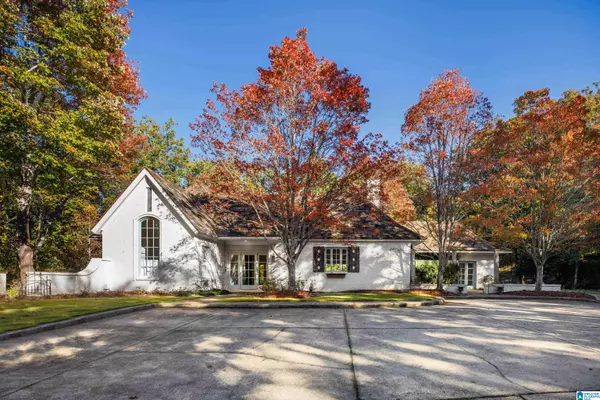 8015 CASTLEHILL ROAD, Hoover, AL 35242