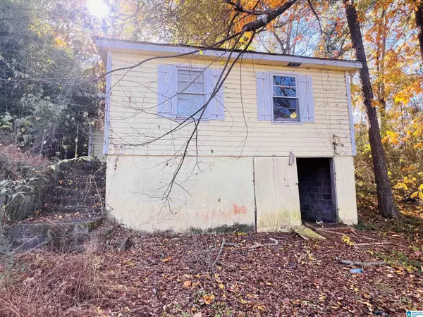 Weaver, AL 36277,214 PARKER BOULEVARD