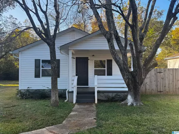 2516 15TH STREET N, Hueytown, AL 35023