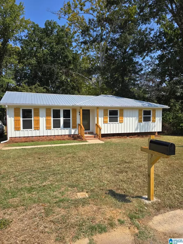 Hueytown, AL 35023,2911 DWAINE AVENUE