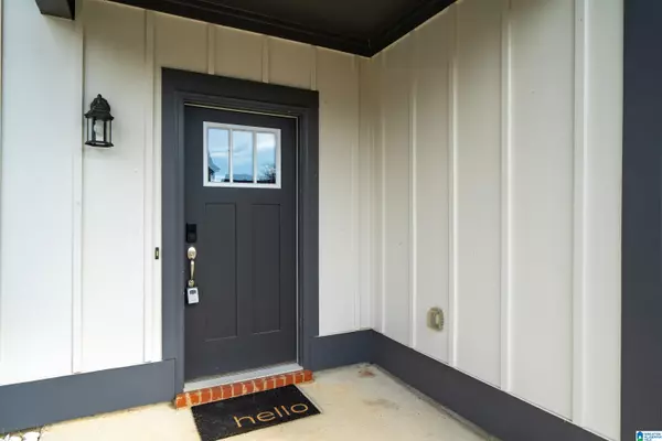 Helena, AL 35080,911 WHITE BARN CIRCLE