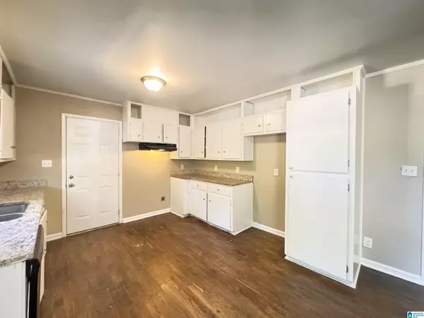 Center Point, AL 35215,1709 3RD STREET NW