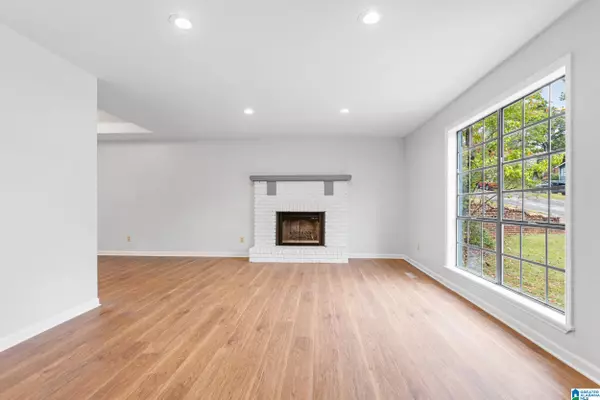 Birmingham, AL 35235,1718 TEAKWOOD LANE