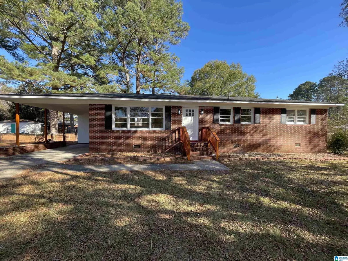 Weaver, AL 36277,705 VALLEY DRIVE