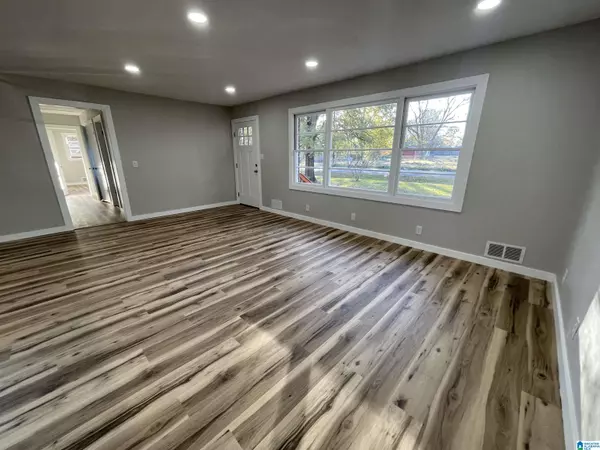 Weaver, AL 36277,705 VALLEY DRIVE