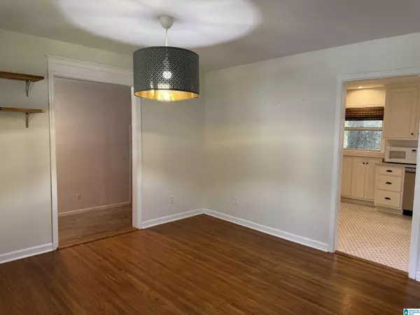 Homewood, AL 35209,401 WOODVALE LANE