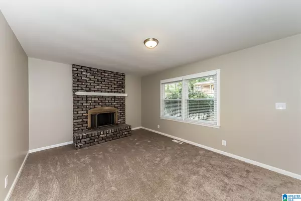 Center Point, AL 35215,1717 BOBOLINK LANE NE