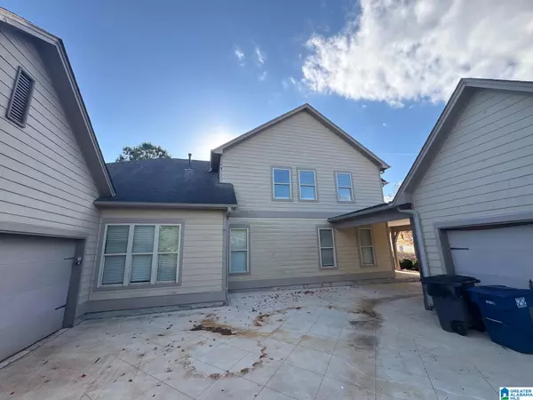 Trussville, AL 35173,435 LAKE RIDGE DRIVE