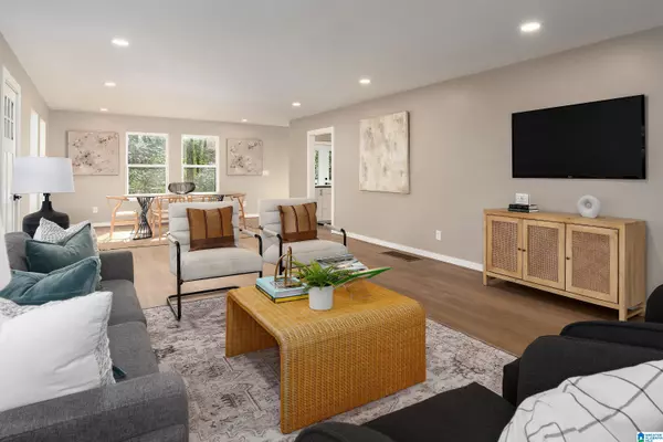 Vestavia Hills, AL 35243,3567 VALLEY CIRCLE