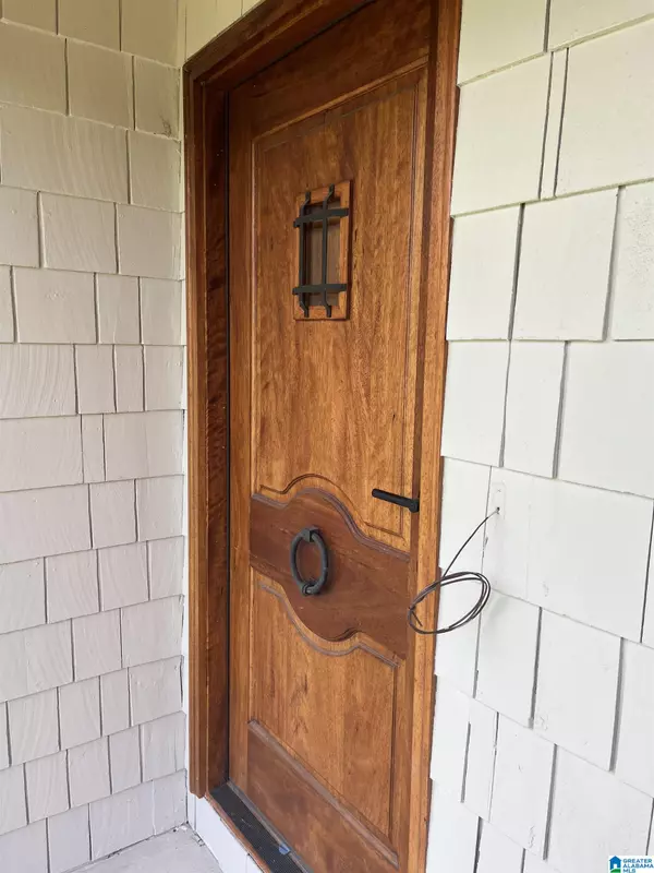 Homewood, AL 35209,825 SYLVIA DRIVE