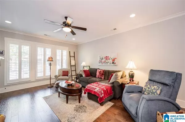 Hoover, AL 35226,2208 GRAND AVENUE