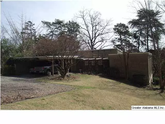 809 VESTAVIA LAKE DR, Vestavia Hills, AL 35216