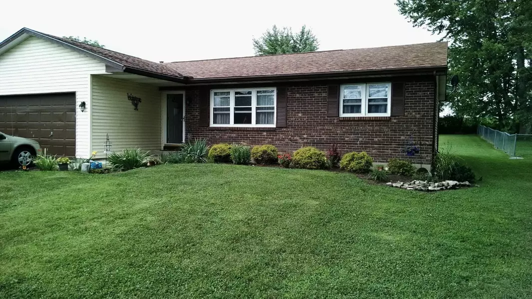 1220 W Choctaw Drive, London, OH 43140