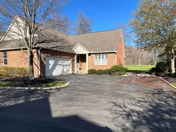 7008 Greensview Village Drive, Canal Winchester, OH 43110