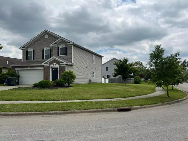 5453 Village Grove Lane, Canal Winchester, OH 43110