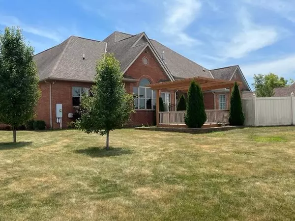 4587 Meadowgrove Drive, Carroll, OH 43112