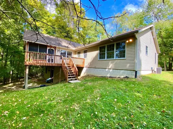 Howard, OH 43028,832 Highland Hills Drive