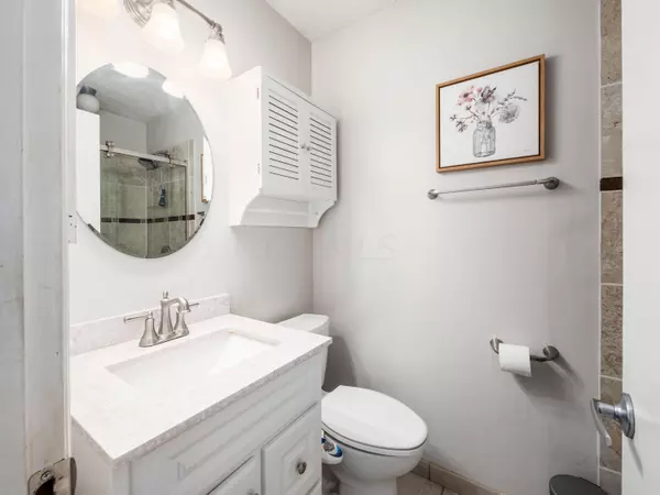 2209 Cypress Creek Court Columbus, OH 43228